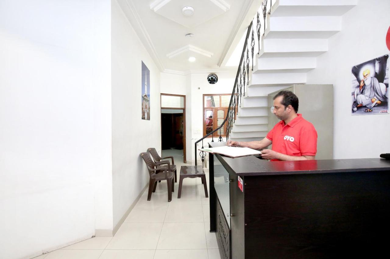 לודהיאנה Oyo 8105 Royale Guest House מראה חיצוני תמונה