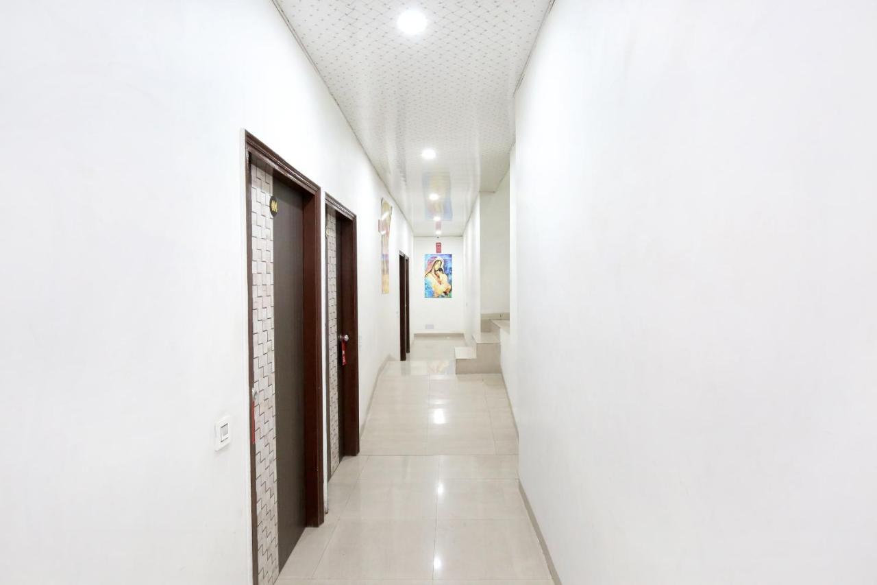 לודהיאנה Oyo 8105 Royale Guest House מראה חיצוני תמונה