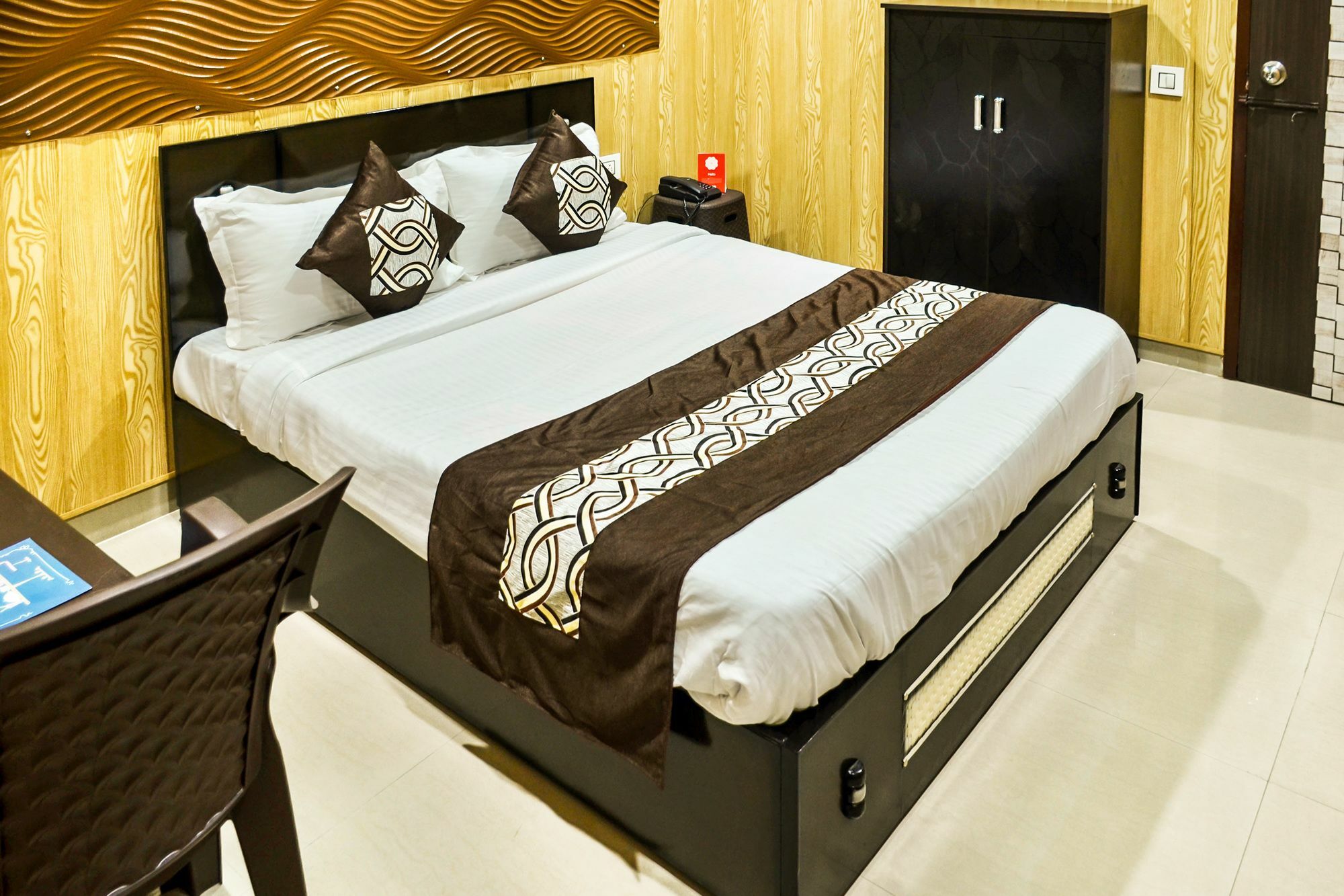 לודהיאנה Oyo 8105 Royale Guest House מראה חיצוני תמונה